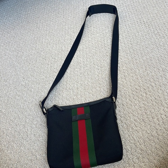 Gucci bag - Picture 2 of 3